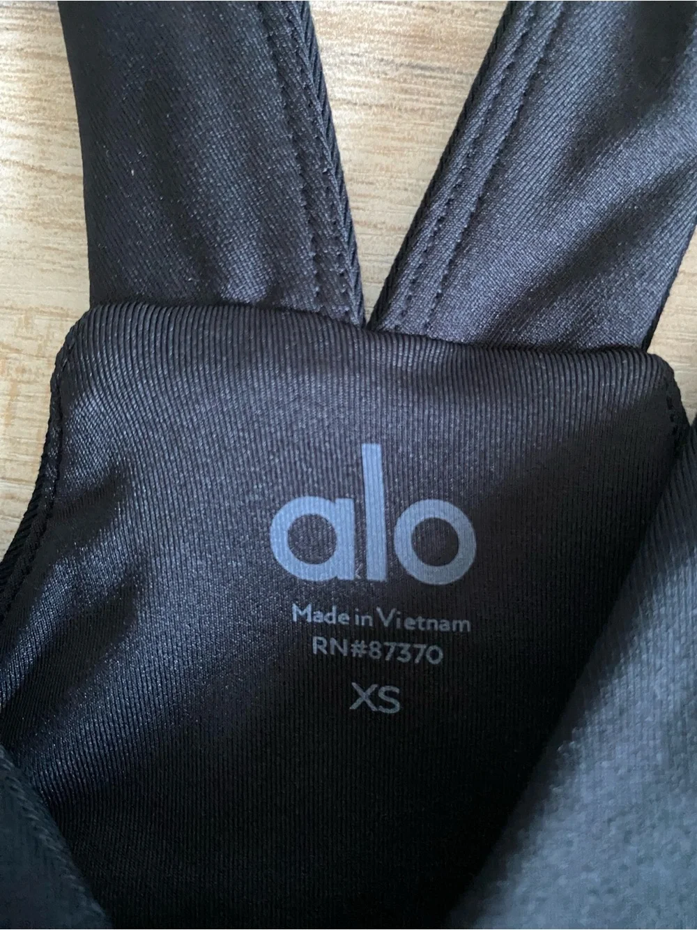 ALO Yoga Real Bra Tank Top Black Sports V Neck Size XS